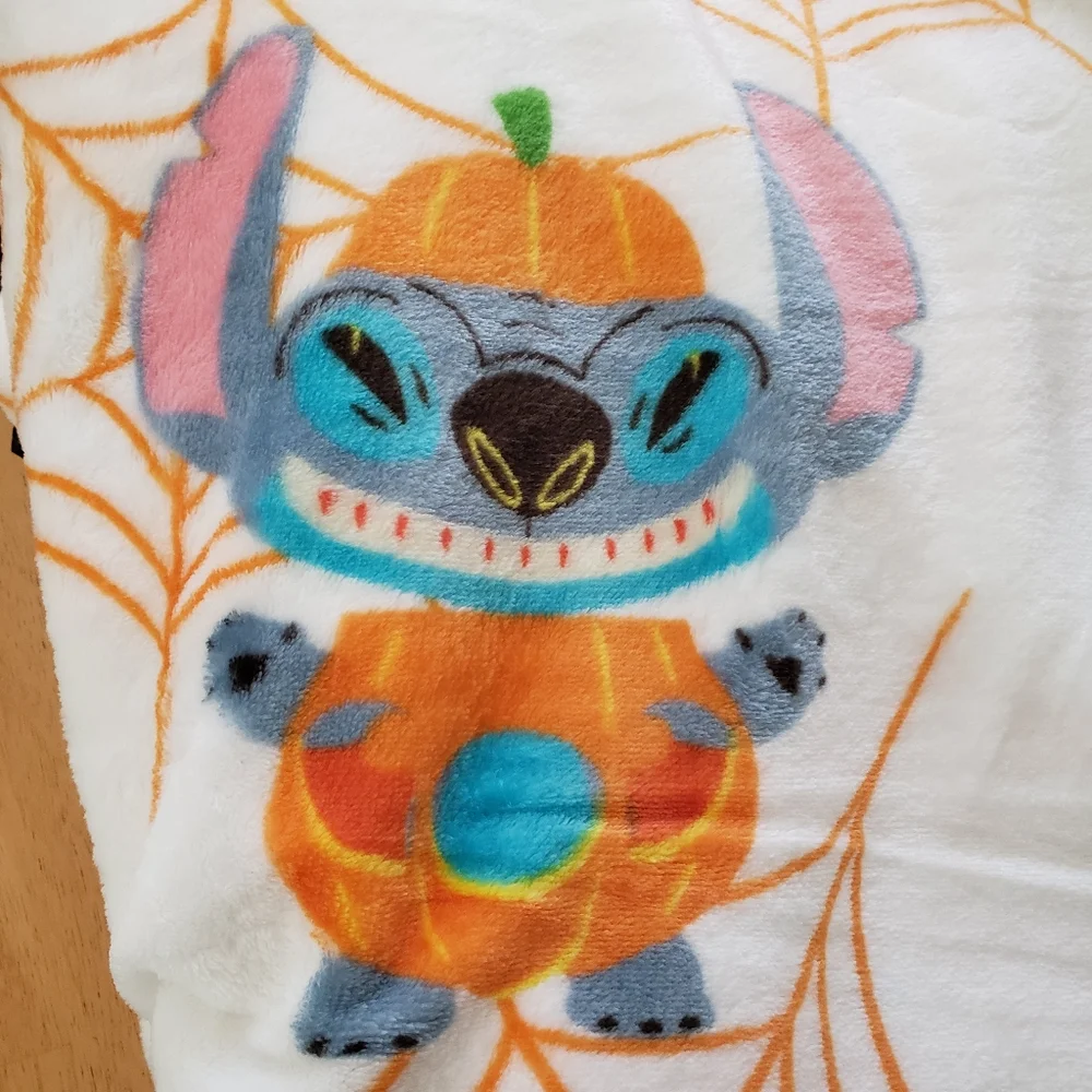 Disney Stitch Gimmie Candy Halloween Plush Blanket 50x70 NWT